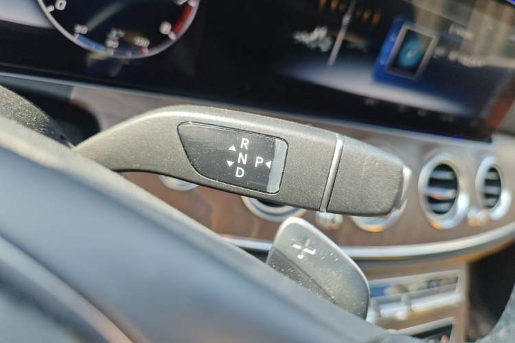 Used Mercedes-Benz E-Class 2018 Facelift E 200 L Gear Lever
