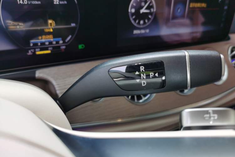 Used Mercedes-Benz E-Class 2018 E 200 Coupe Gear Lever