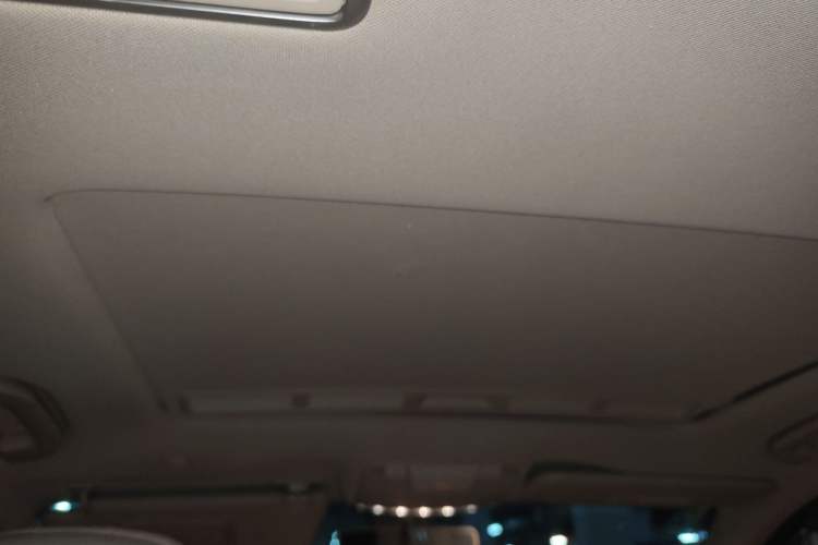 Used Mercedes-Benz E-Class 2018 Facelift E 200 L Sport Edition Headliner