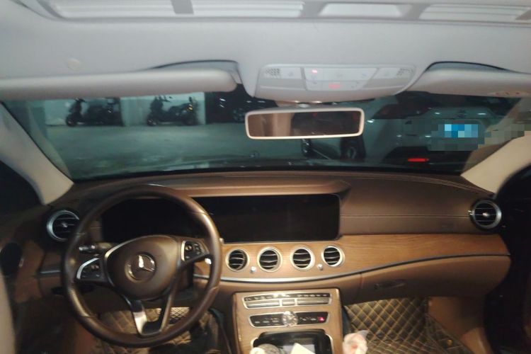 Used Mercedes-Benz E-Class 2018 Facelift E 200 L Headliner