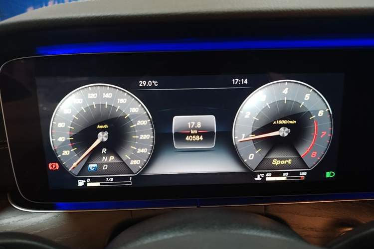 Used Mercedes-Benz E-Class 2018 Restyled E 300 L Sporty and Stylish Edition Instrument Cluster