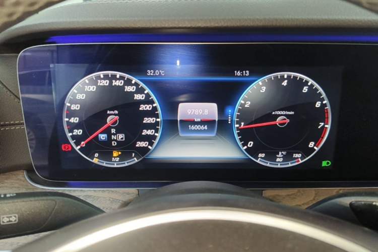 Used Mercedes-Benz E-Class 2018 Facelifted E 300 L Stylish Version Instrument Cluster
