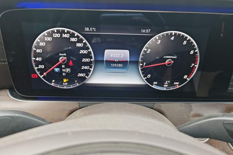 Used Mercedes-Benz E-Class 2018 Facelift E 200 L Instrument Cluster