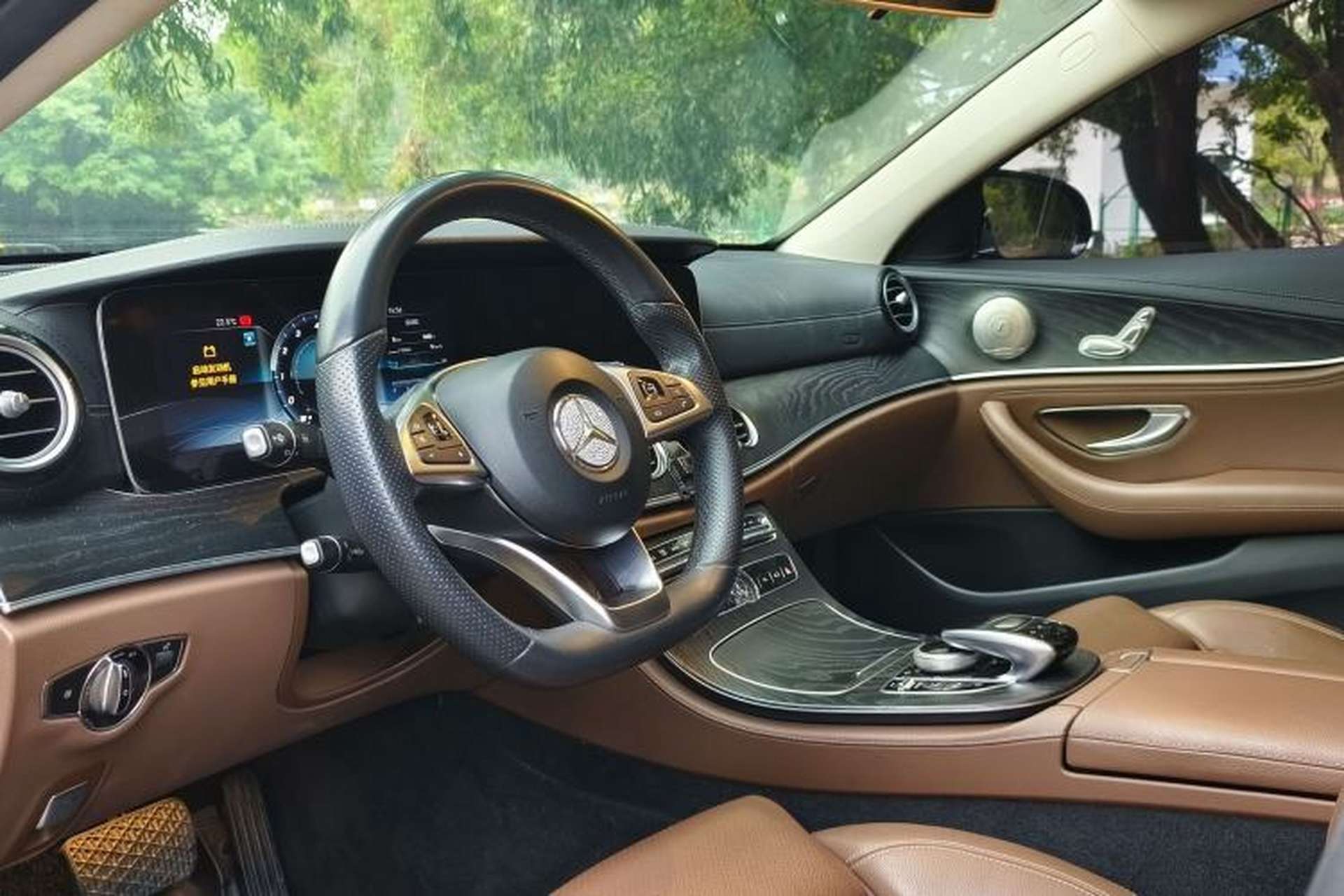 Used Mercedes-Benz E-Class 2018 Facelift E 200 L Sport Edition Interior 2