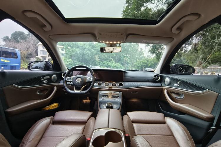 Used Mercedes-Benz E-Class 2018 Facelift E 200 L Sport Edition Interior 5