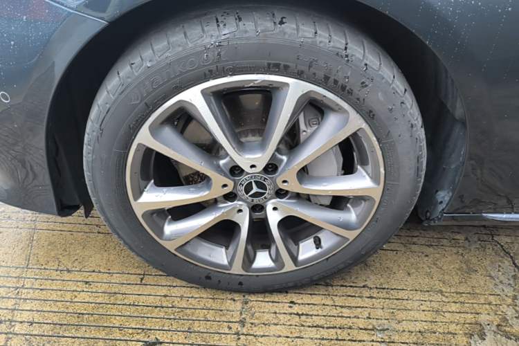Used Mercedes-Benz E-Class 2018 Facelifted E 300 L Stylish Version Left Front Wheel Hub