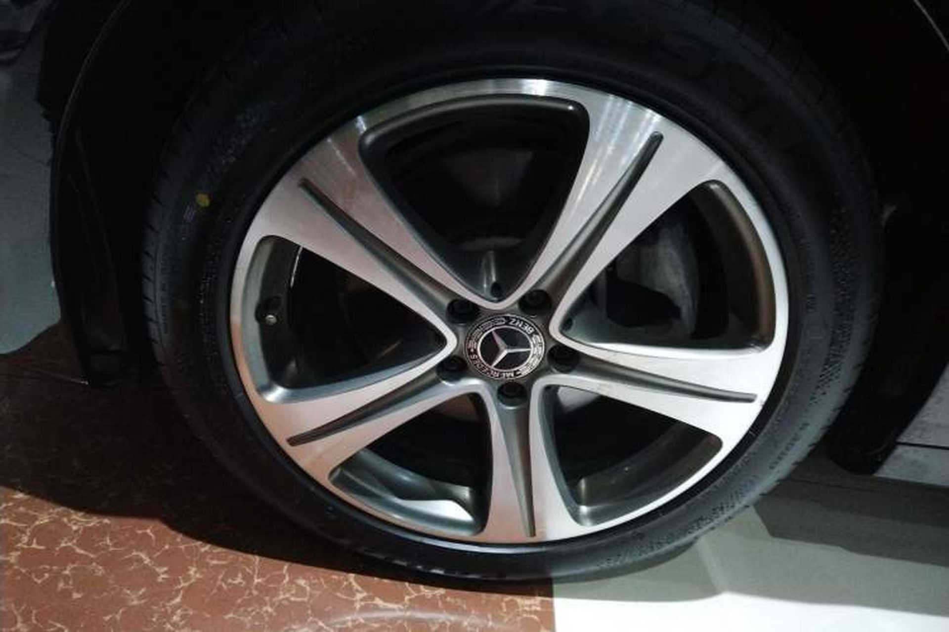 Used Mercedes-Benz E-Class 2018 Facelift E 200 L Sport Edition Left Front Wheel Hub