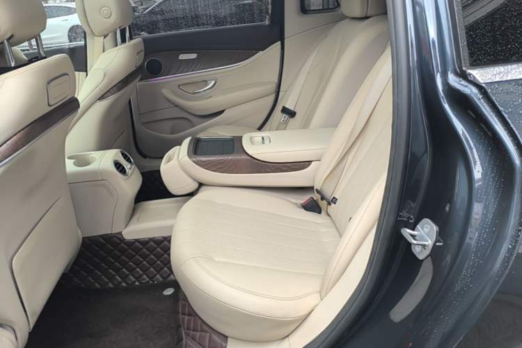 Used Mercedes-Benz E-Class 2018 Facelifted E 300 L Stylish Version Left Rear Seat