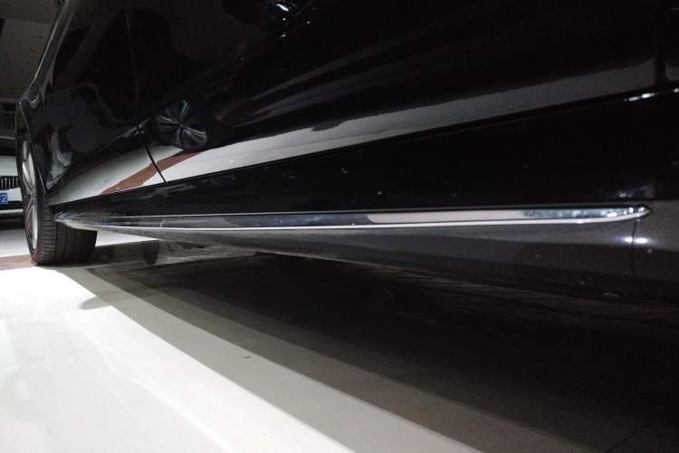 Used Mercedes-Benz E-Class 2018 Facelift E 200 L Sport Edition Left Side Sill