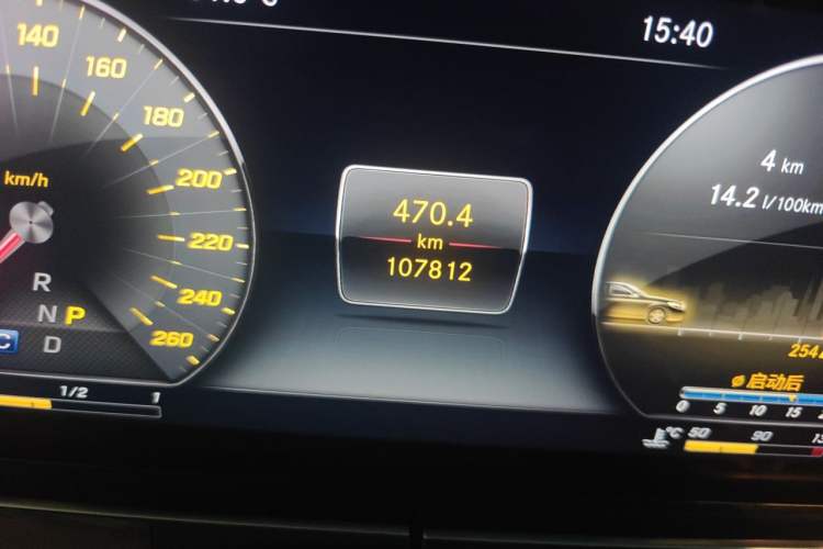 Used Mercedes-Benz E-Class 2018 E 300 L Luxury Model Odometer Close Up