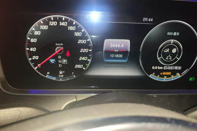 Used Mercedes-Benz E-Class 2018 Facelift E 200 L Sport Edition Odometer Close Up