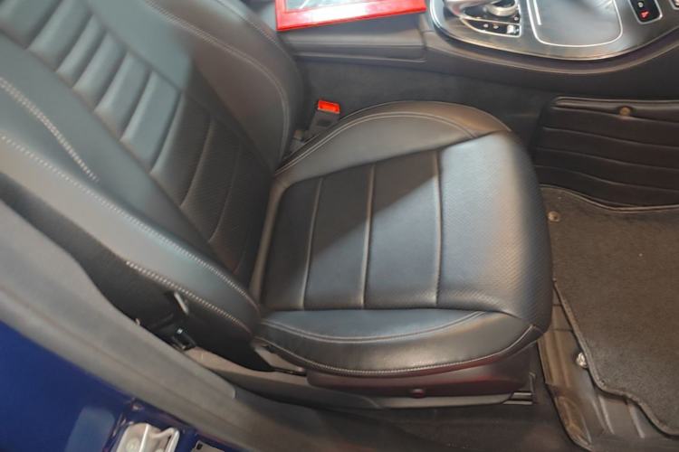 Used Mercedes-Benz E-Class 2018 Restyled E 300 L Sport Luxury Edition Right Front Seat