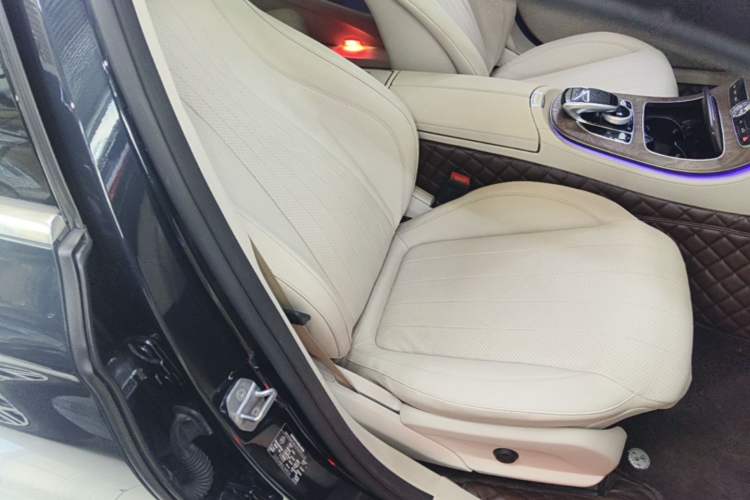 Used Mercedes-Benz E-Class 2018 Facelifted E 300 L Stylish Version Right Front Seat
