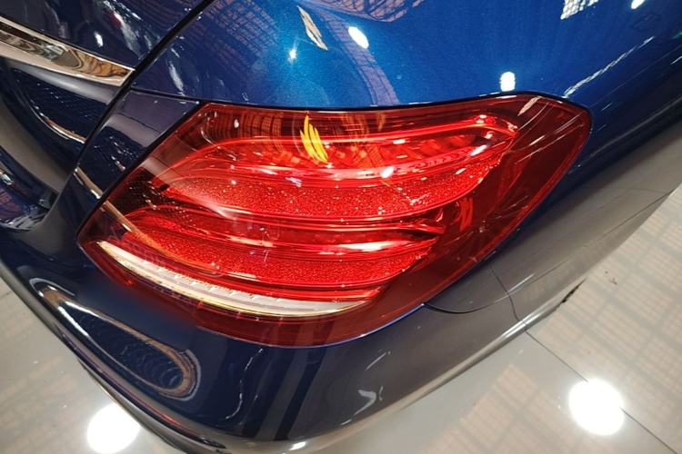 Used Mercedes-Benz E-Class 2018 Restyled E 300 L Sporty and Stylish Edition Right Rear Taillight