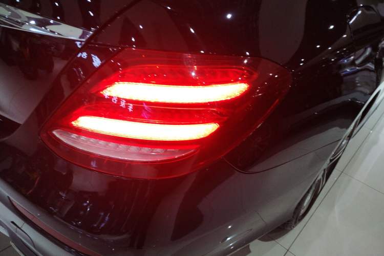 Used Mercedes-Benz E-Class 2018 Facelift E 200 L Sport Edition Right Rear Taillight