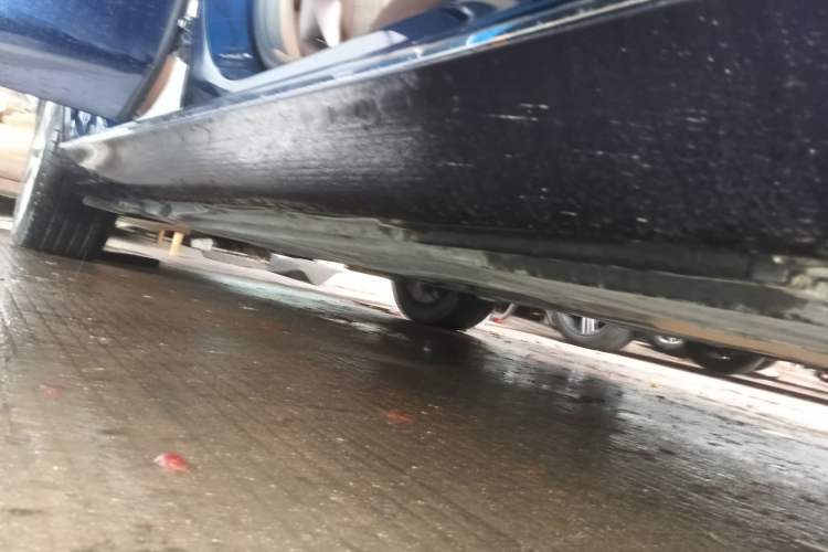 Used Mercedes-Benz E-Class 2018 E 200 L Right Side Sill