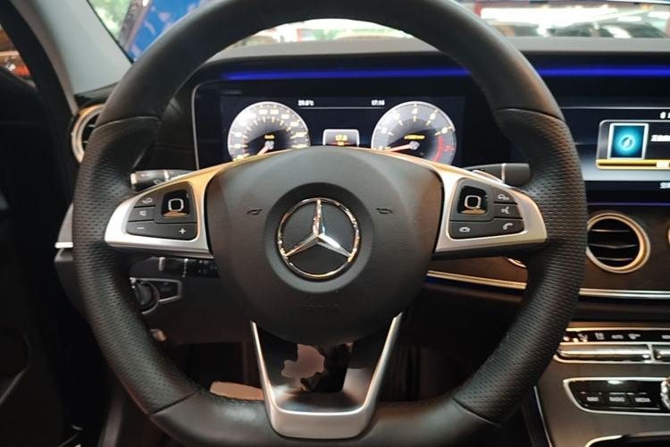 Used Mercedes-Benz E-Class 2018 Restyled E 300 L Sporty and Stylish Edition Steering Wheel