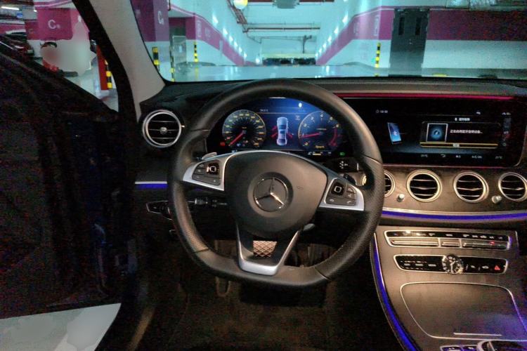 Used Mercedes-Benz E-Class 2018 Restyled E 300 L Sporty and Stylish Edition Steering Wheel