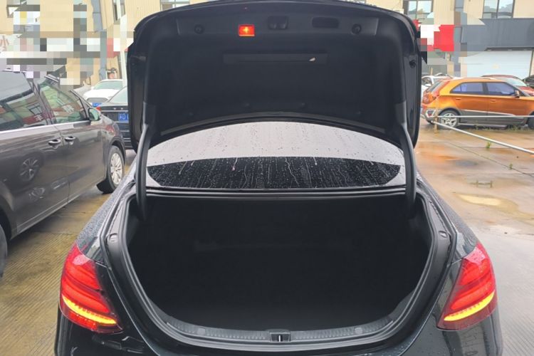 Used Mercedes-Benz E-Class 2018 Facelifted E 300 L Stylish Version Trunk