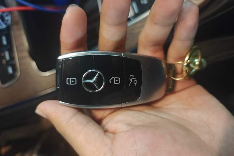 Used Mercedes-Benz E-Class 2018 E 300 L Luxury Model Vehicle Key