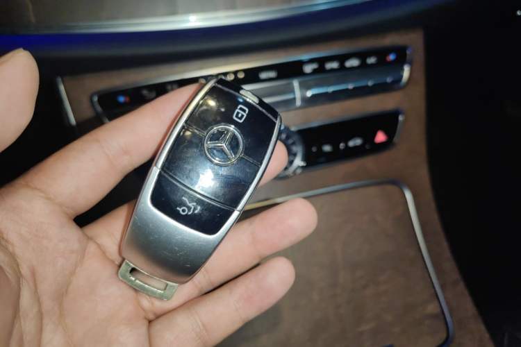 Used Mercedes-Benz E-Class 2018 E 300 L Luxury Model Vehicle Key
