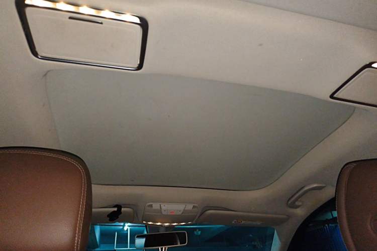 Used Mercedes-Benz E-Class 2018 Restyled E 300 L Sporty and Stylish Edition Headliner