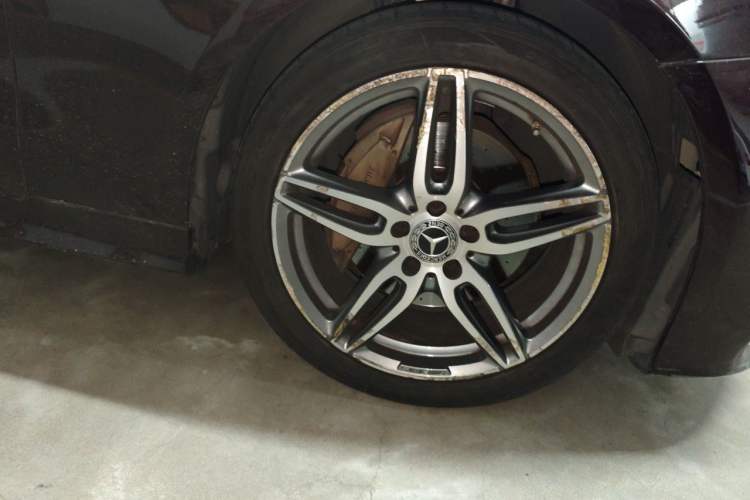 Used Mercedes-Benz E-Class 2018 E 200 Convertible Coupe Right Front Wheel Hub