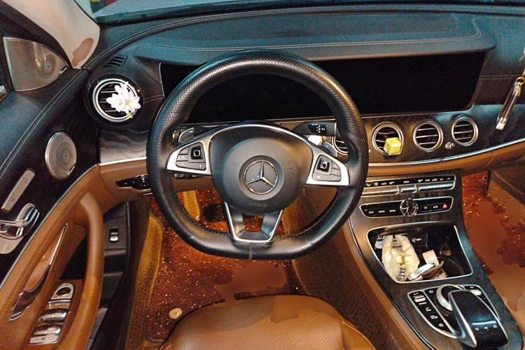 Used Mercedes-Benz E-Class 2018 Restyled E 300 L Sporty and Stylish Edition Steering Wheel