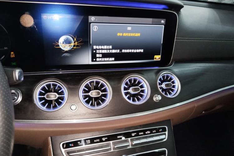 Used Mercedes-Benz E-Class 2018 E 200 L Sport Edition Audio And AC Panel