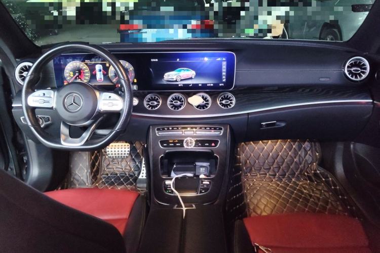 Used Mercedes-Benz E-Class 2018 E 200 Coupe Center Console