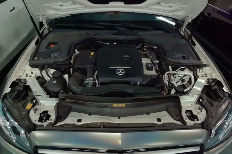 Used Mercedes-Benz E-Class 2018 E 300 L Sport Luxury Edition Engine Bay