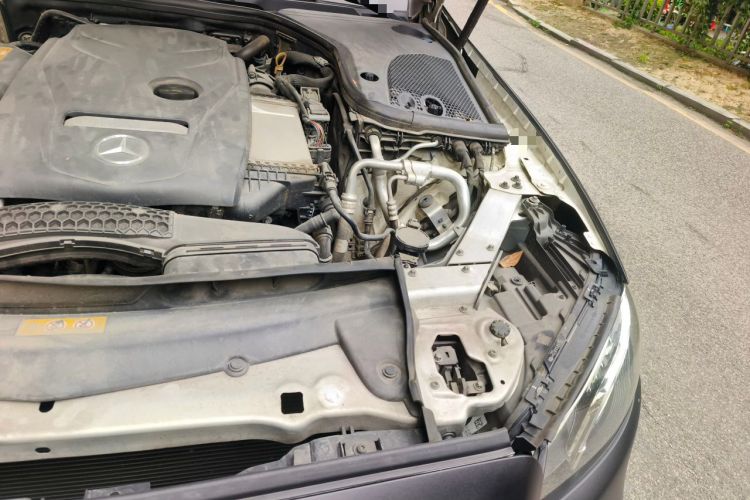 Used Mercedes-Benz E-Class 2018 E 200 Sport Edition Engine Bay Left