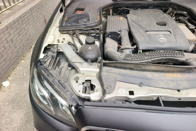 Used Mercedes-Benz E-Class 2018 E 200 Sport Edition Engine Bay Right