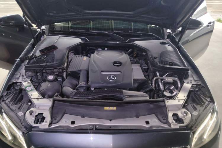 Used Mercedes-Benz E-Class 2018 E 200 Coupe Engine Bay