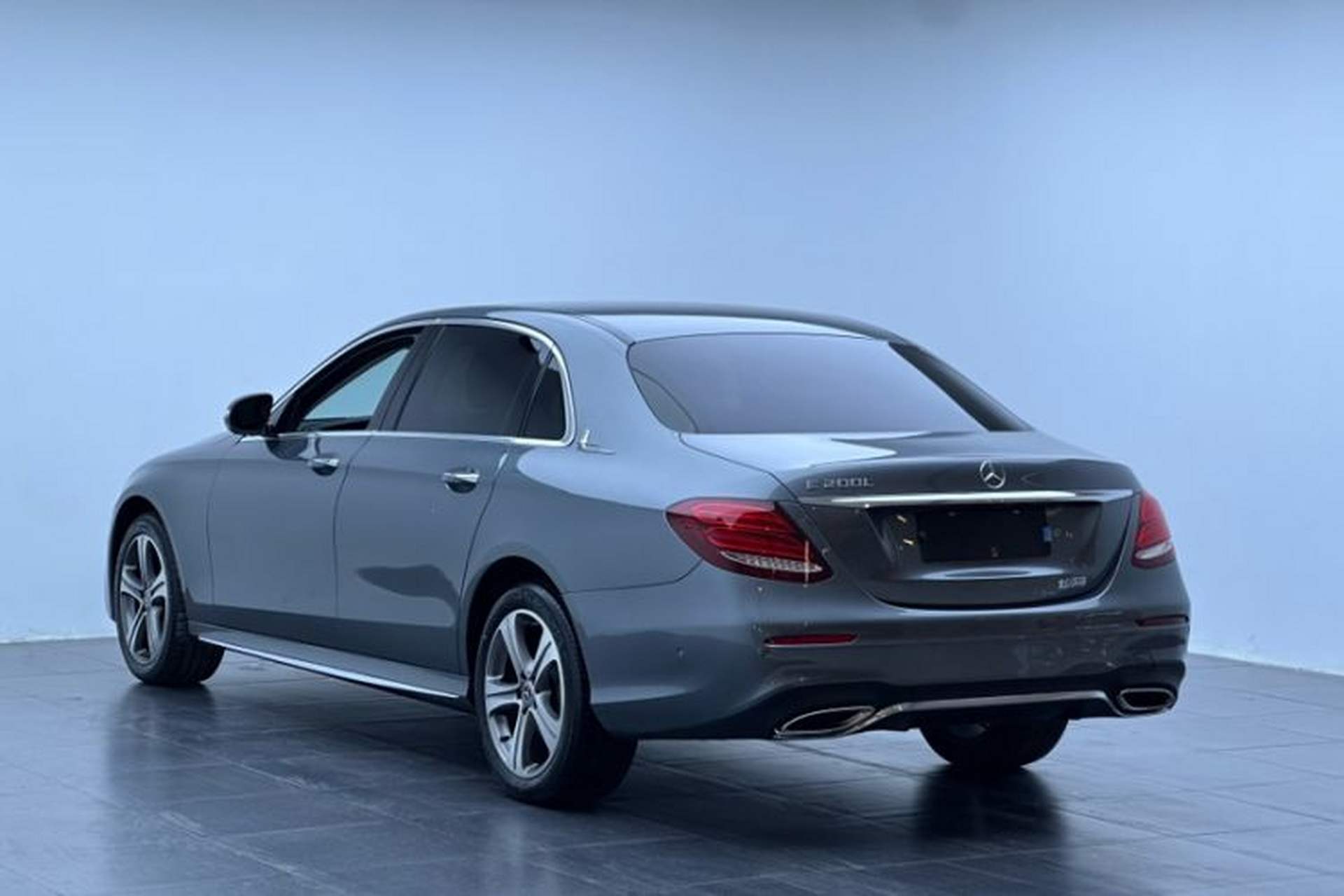 Used Mercedes-Benz E-Class 2018 Facelift E 200 L Sport Edition Exterior 6