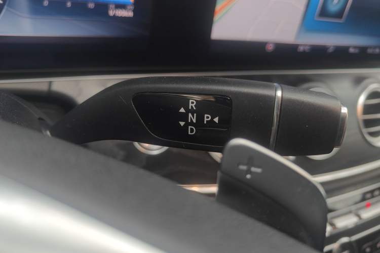 Used Mercedes-Benz E-Class 2018 Restyled E 300 L Sporty and Stylish Edition Gear Lever