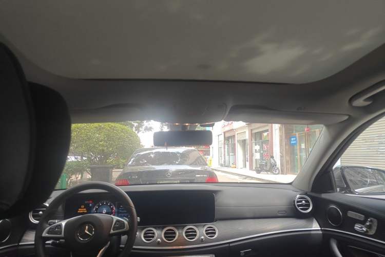 Used Mercedes-Benz E-Class 2018 Restyled E 300 L Sporty and Stylish Edition Headliner