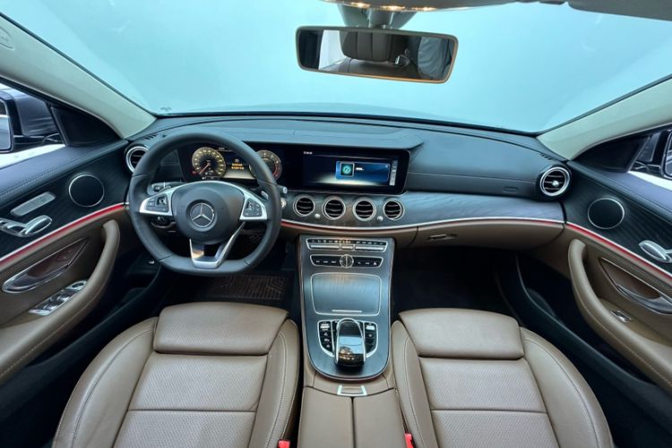 Used Mercedes-Benz E-Class 2018 Facelift E 200 L Sport Edition Interior 4