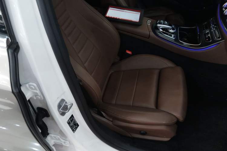 Used Mercedes-Benz E-Class 2018 E 200 L Sport Edition Right Front Seat