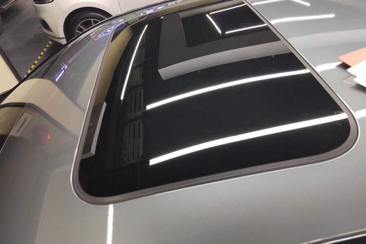 Used Mercedes-Benz E-Class 2018 Facelift E 200 L Sport Edition Roof