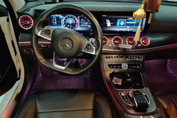 Used Mercedes-Benz E-Class 2018 E 300 L Sport Luxury Edition Steering Wheel
