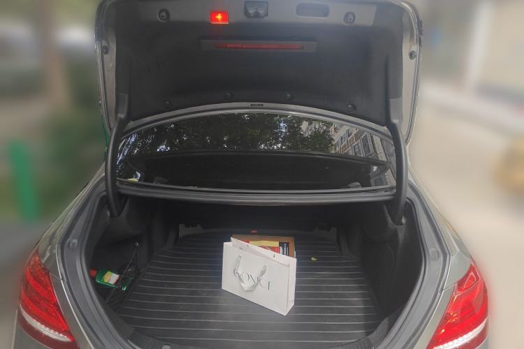 Used Mercedes-Benz E-Class 2018 Restyled E 300 L Sporty and Stylish Edition Trunk