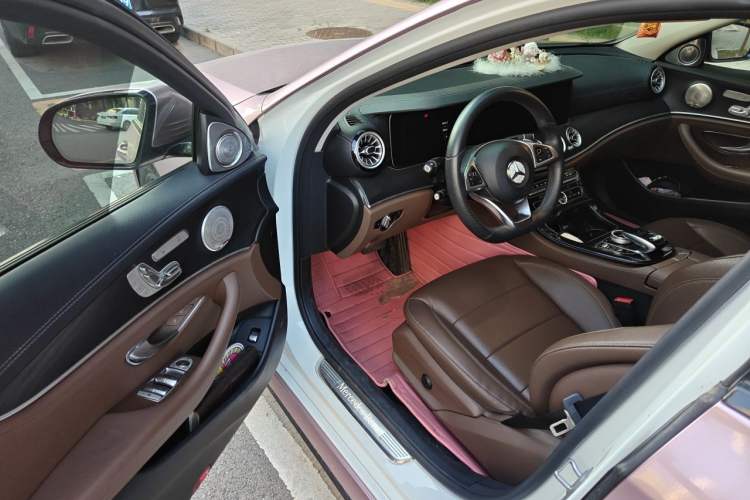 Used Mercedes-Benz E-Class 2018 Restyled E 300 L Sporty and Stylish Edition Driver Seat