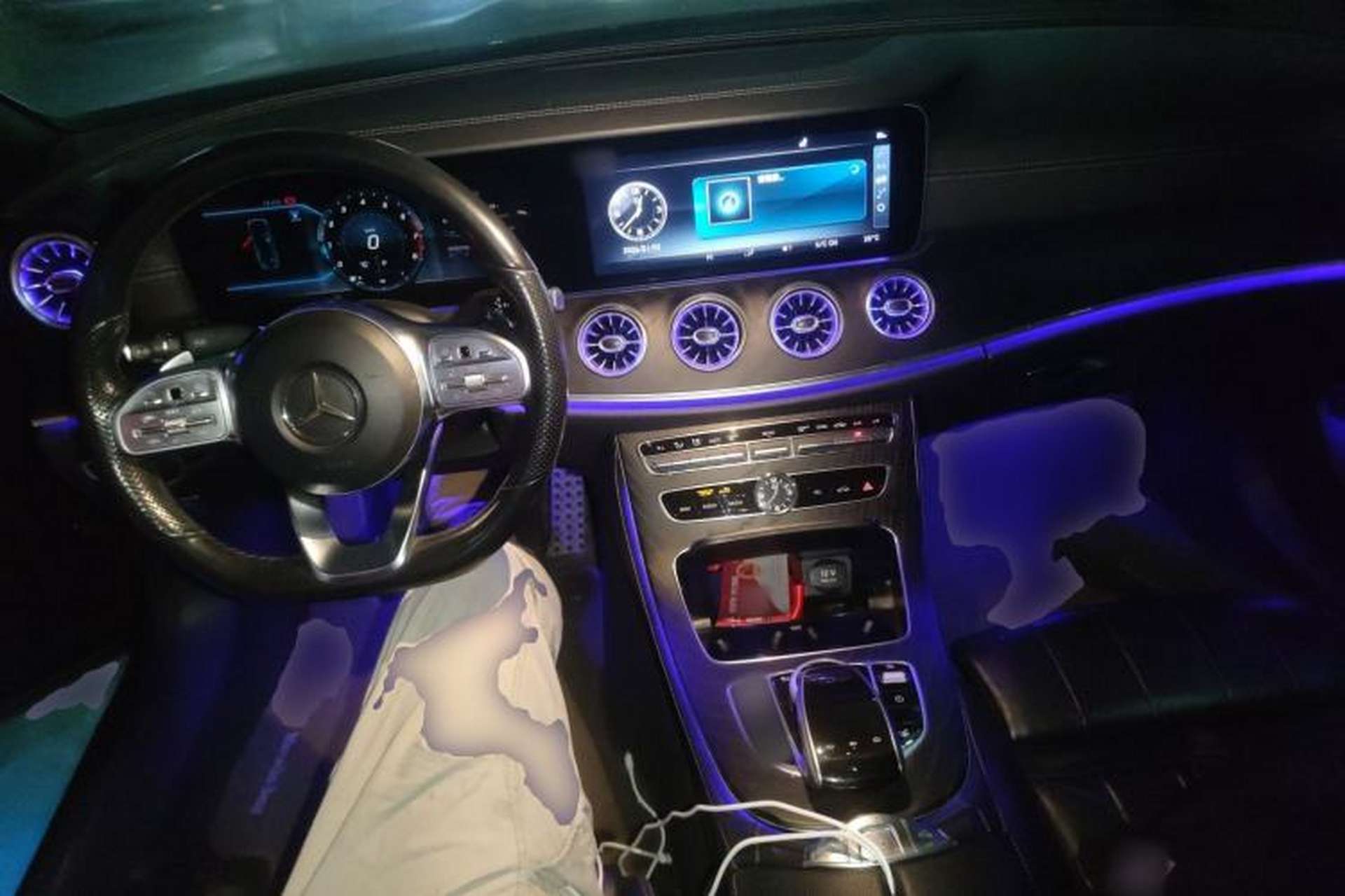Used Mercedes-Benz E-Class 2018 E 200 Convertible Coupe Center Console