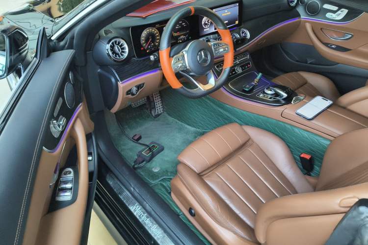 Used Mercedes-Benz E-Class 2018 E 200 4MATIC Convertible Coupe Driver Seat
