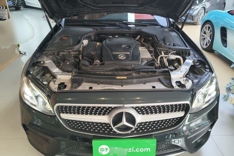 Used Mercedes-Benz E-Class 2018 E 200 4MATIC Convertible Coupe Engine Bay