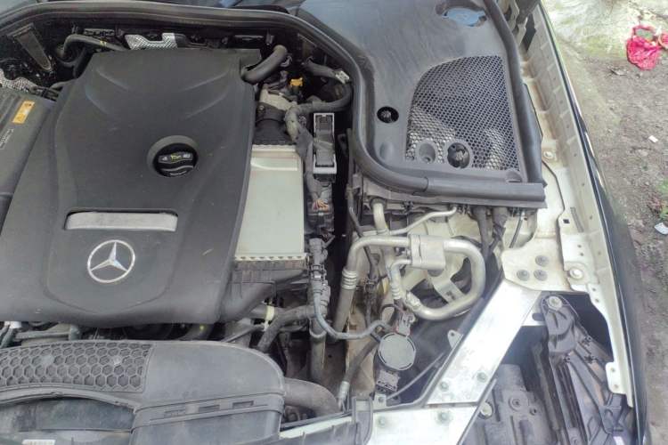 Used Mercedes-Benz E-Class 2018 E 200 4MATIC Convertible Coupe Engine Bay Left