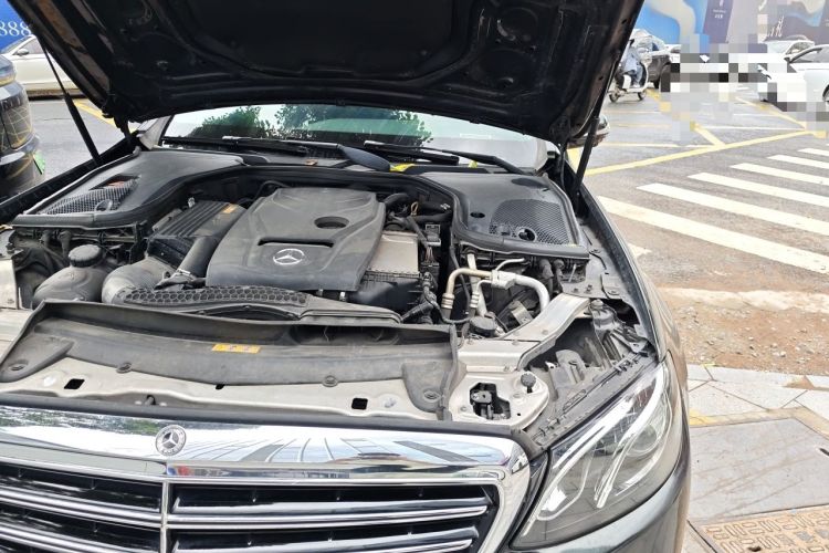 Used Mercedes-Benz E-Class 2018 E 300 L Luxury Model Engine Bay Left