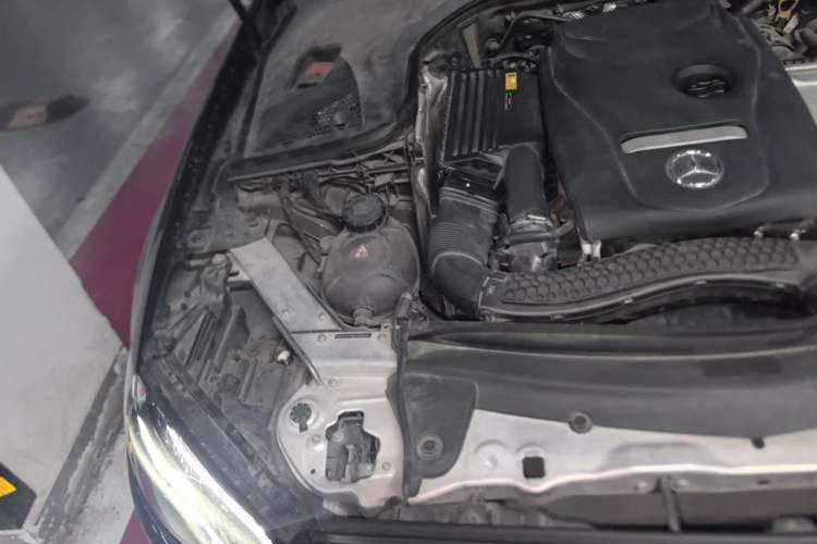Used Mercedes-Benz E-Class 2018 Facelift E 200 L Sport Edition Engine Bay Right