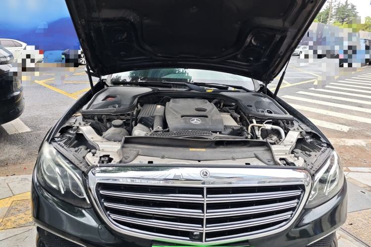Used Mercedes-Benz E-Class 2018 E 300 L Luxury Model Engine Bay